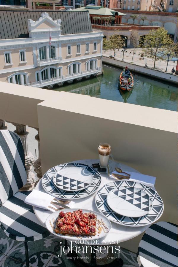 1877 Estrela Palace Aveiro Exterior foto The view from the balcony of a suite
